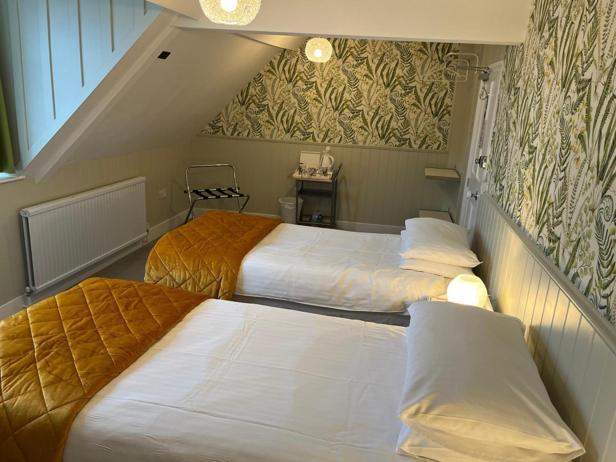 The Palmerston Rooms Romsey Bagian luar foto