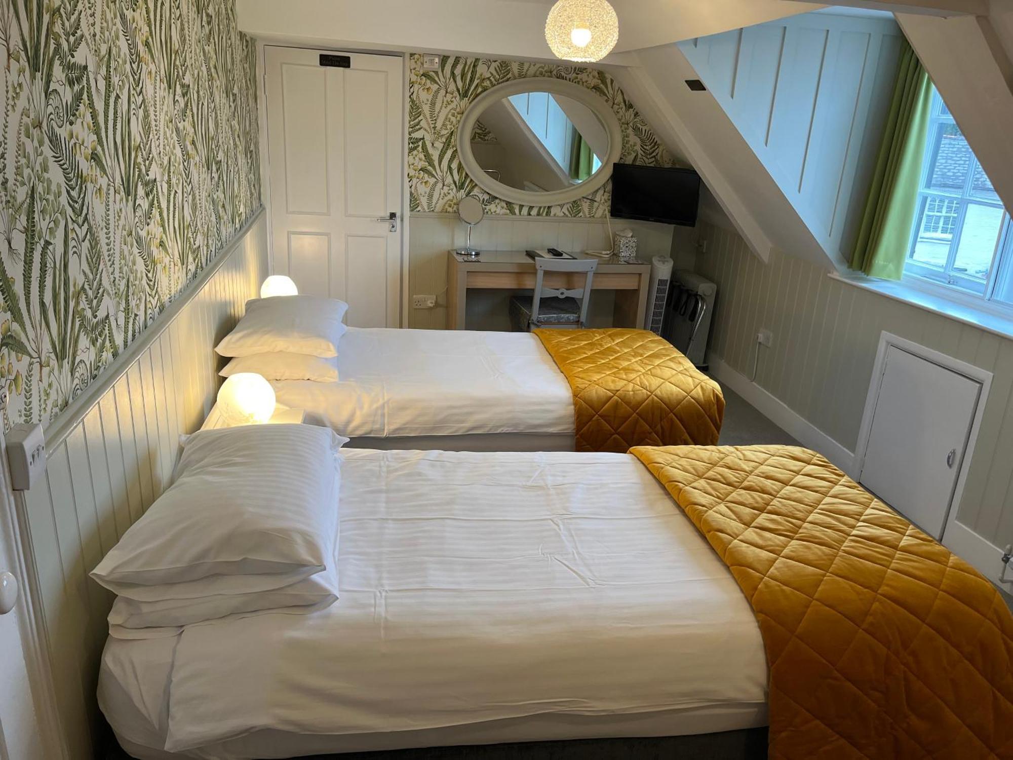 The Palmerston Rooms Romsey Bagian luar foto