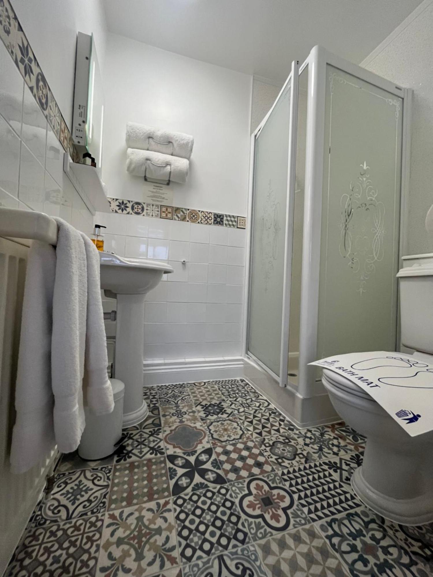 The Palmerston Rooms Romsey Bagian luar foto