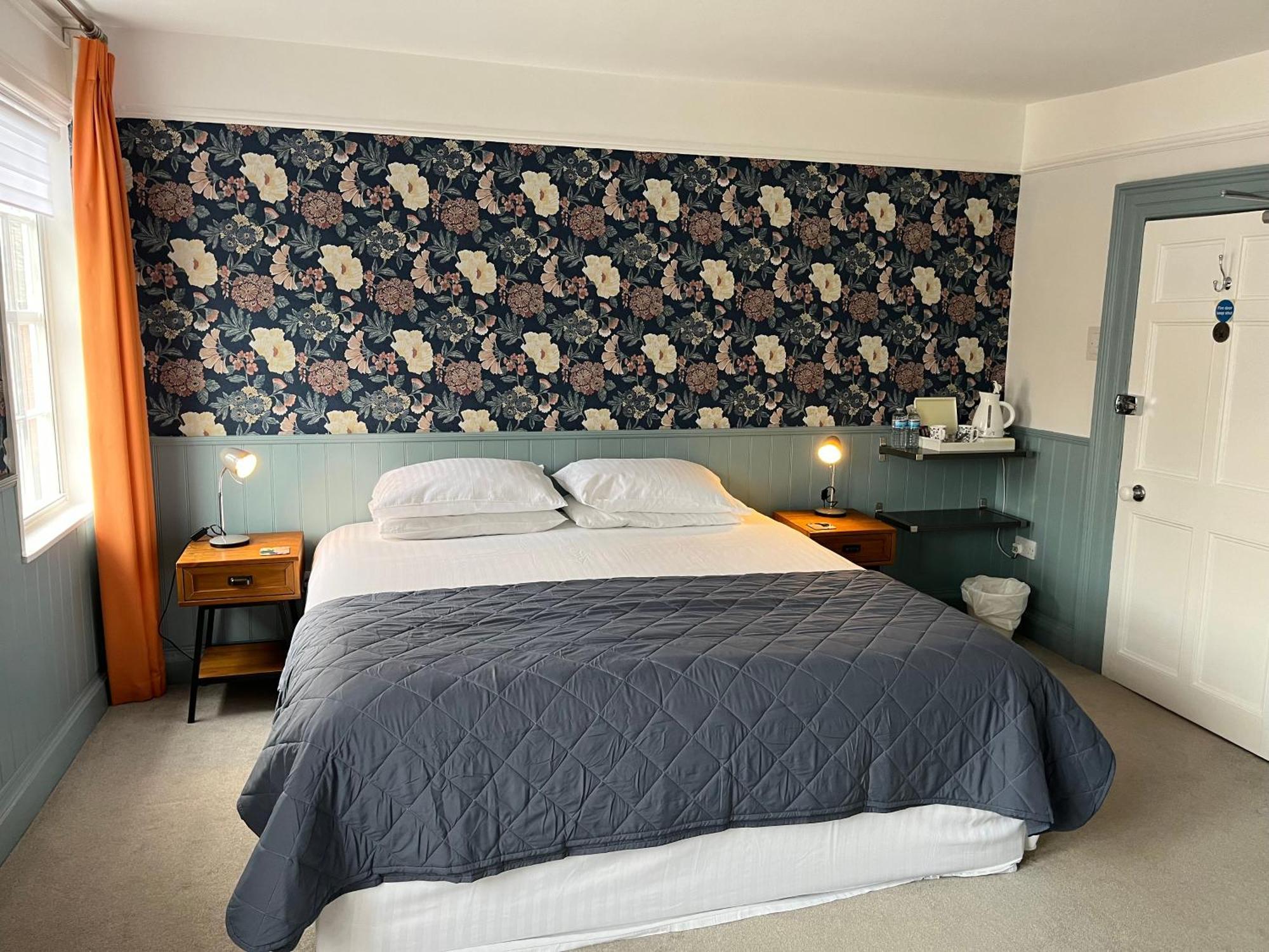 The Palmerston Rooms Romsey Bagian luar foto