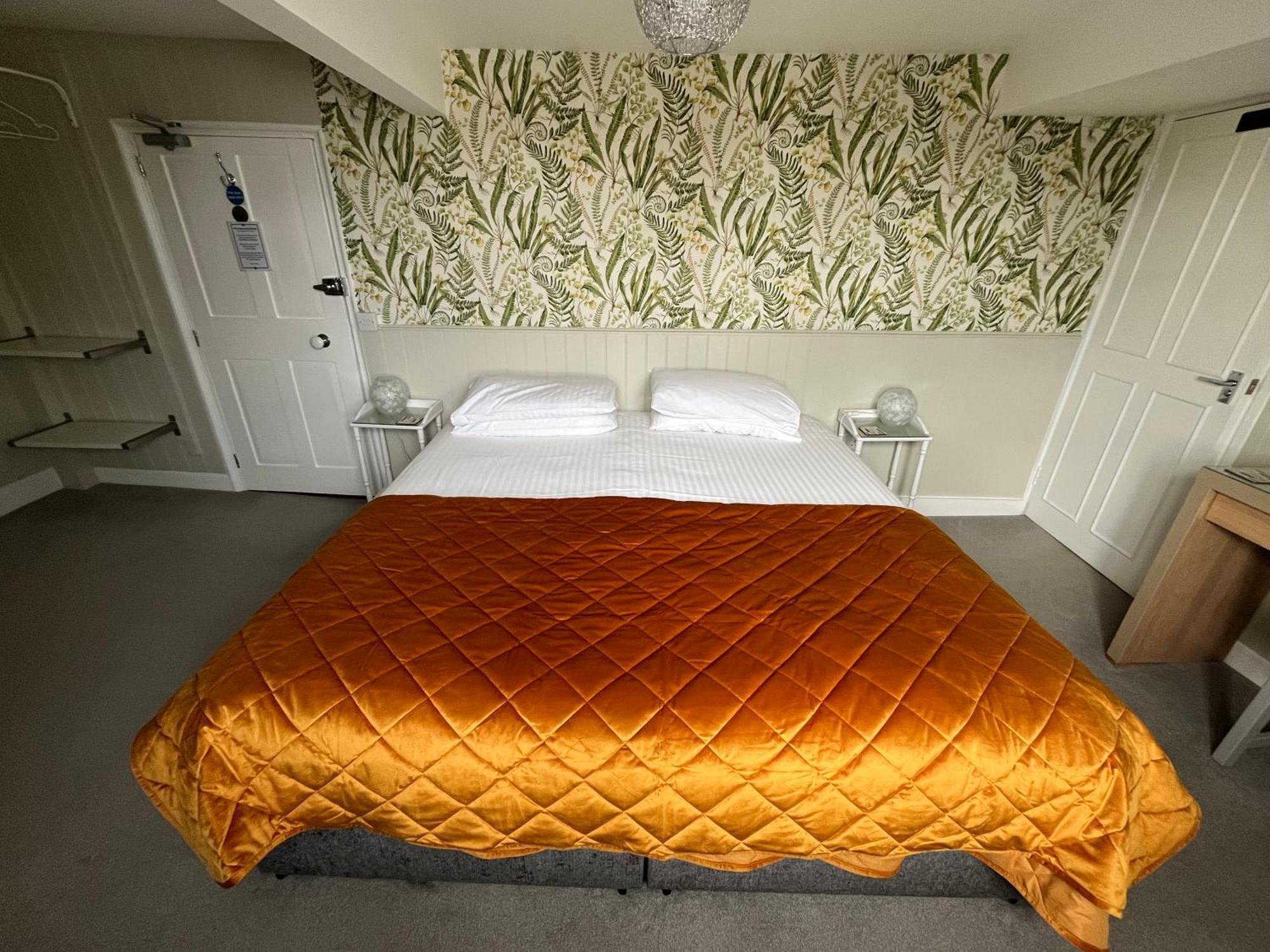The Palmerston Rooms Romsey Bagian luar foto