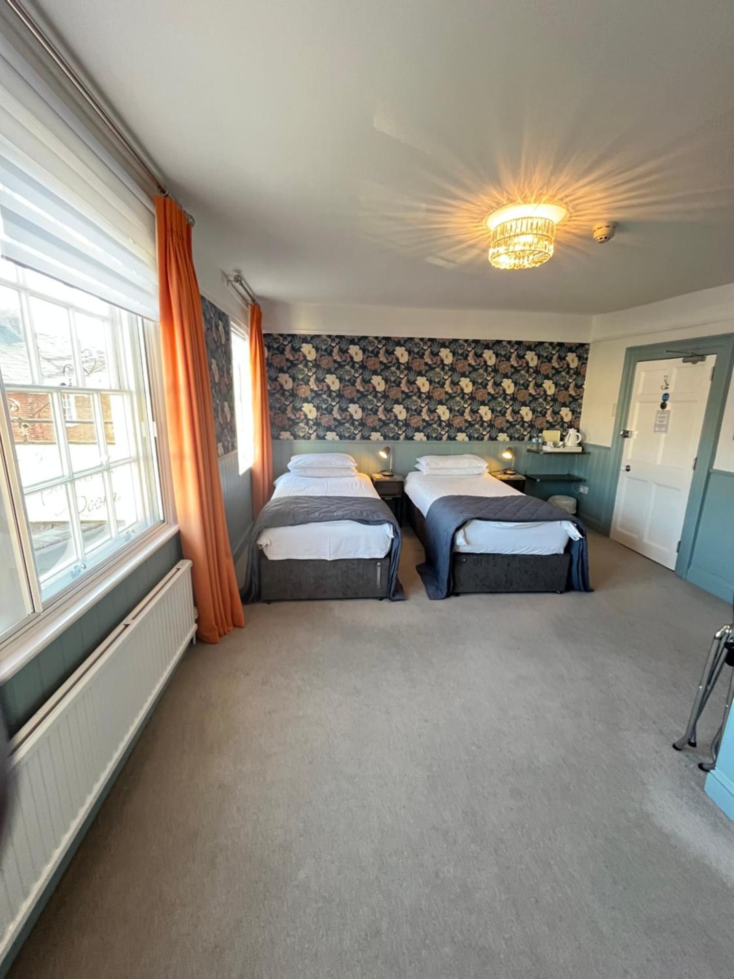 The Palmerston Rooms Romsey Bagian luar foto